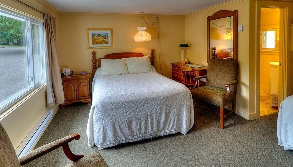 Picket Fence Motel St. Andrews By The Sea Exterior foto